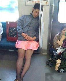 美腿搞笑,腿长两米，笑点一米八！