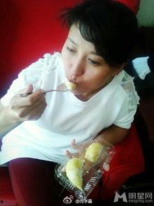 阎学晶生活照,揭秘明星的平凡日常