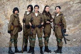 女子炸弹部队演员,无畏女兵的生死较量